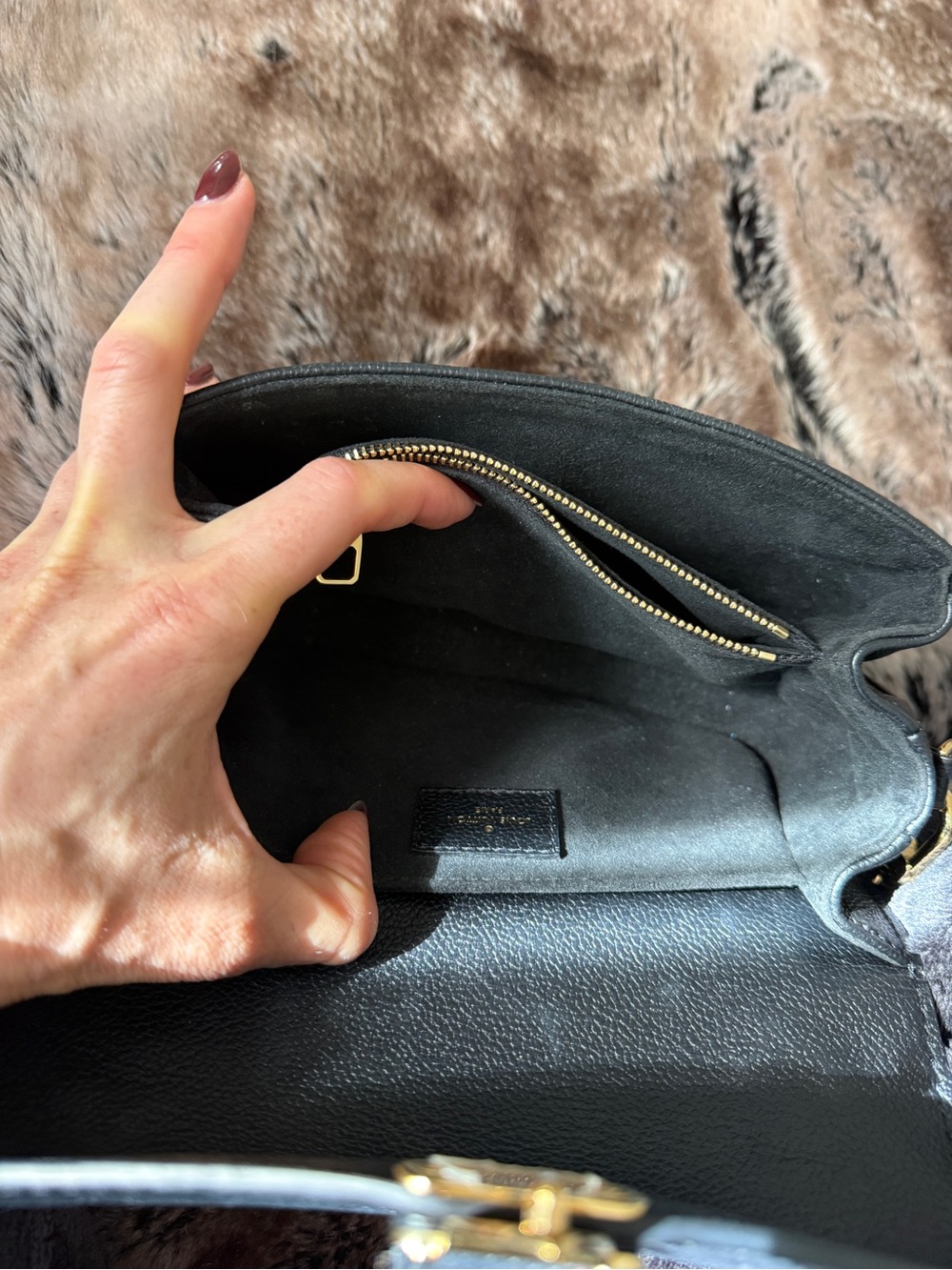 Louis Vuitton Black Empreinte Pochette Metis East West Shoulder Bag (Authentic) - Picture 12 of 16